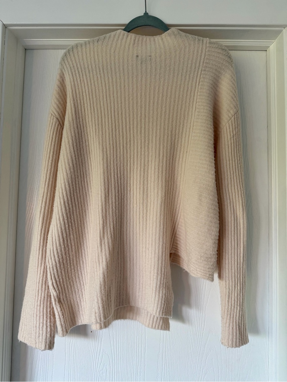 EXPRESS Asymmetrical Hem Sweater - Ivory